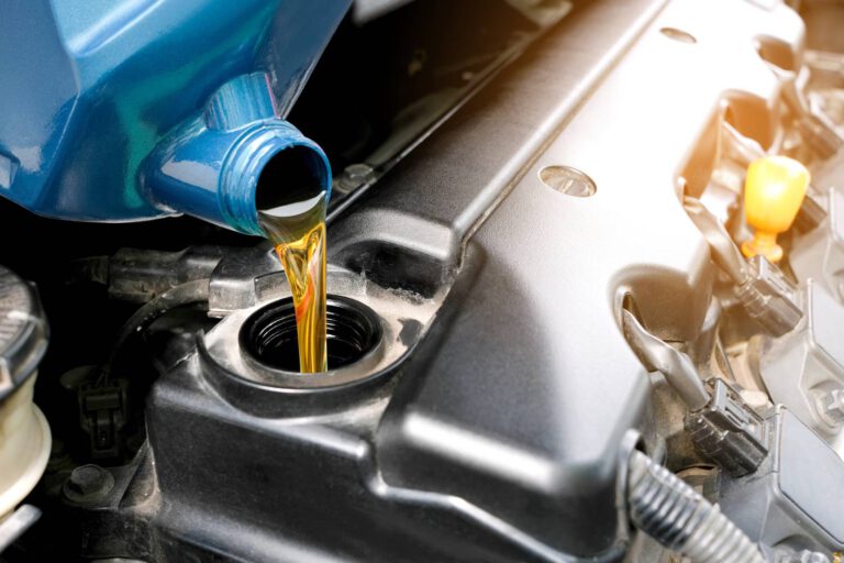 Jak wybrać olej silnikowy jaki olej silnikowy kupić